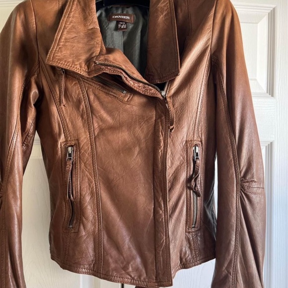 Danier lamb skin leather jacket - Picture 5 of 5